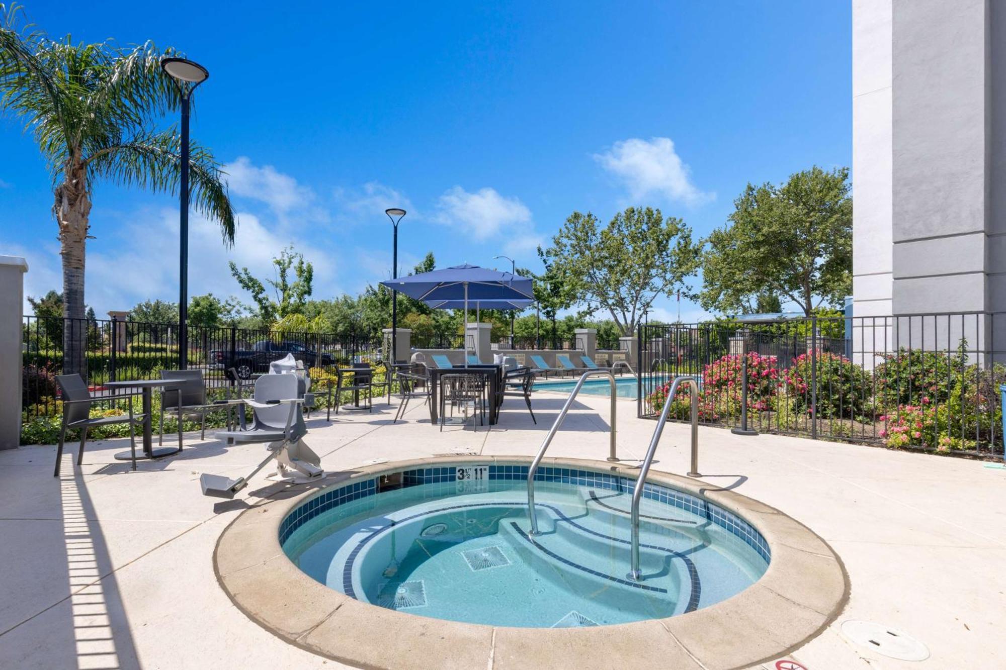 Hampton Inn & Suites Yuba City Eksteriør billede
